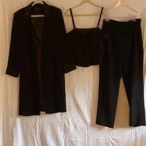 Ladies 3 piece pant suit